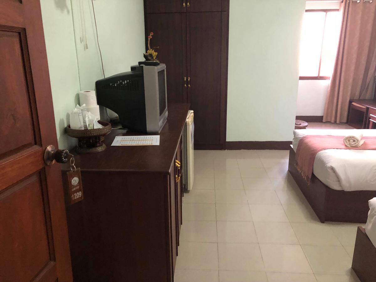 Vipa House Hotel Chiang Mai Ngoại thất bức ảnh