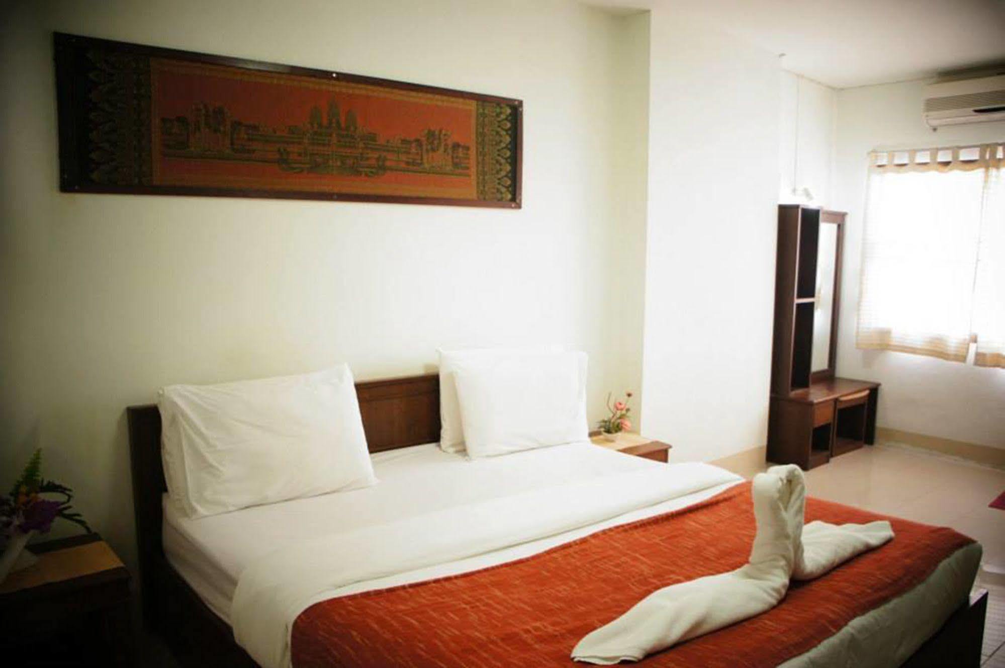 Vipa House Hotel Chiang Mai Ngoại thất bức ảnh
